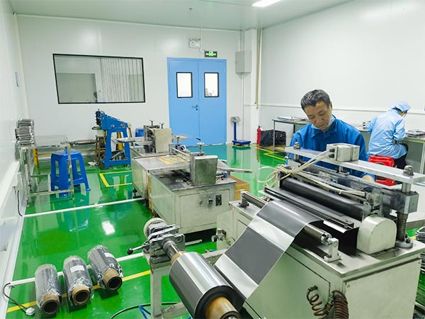 锂电池正极制片车间