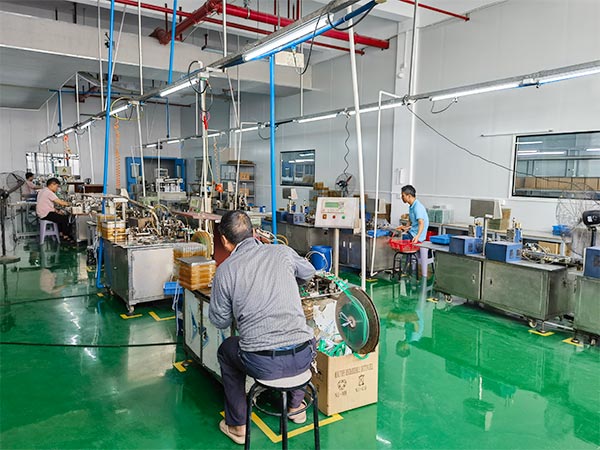 扣式电池半自动生产线